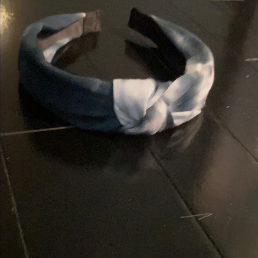 Knot headband
